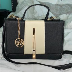 Crossbody bag with shoulder strap